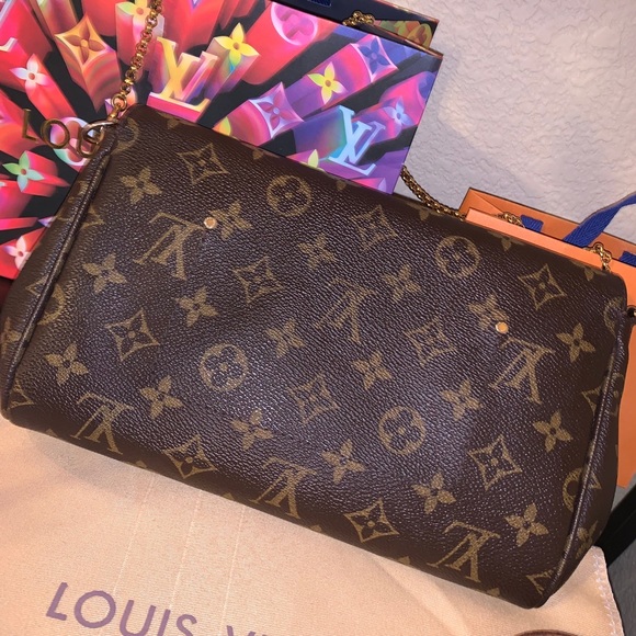 Louis Vuitton Favorite MM Monogram Canvas - Picture 4 of 11